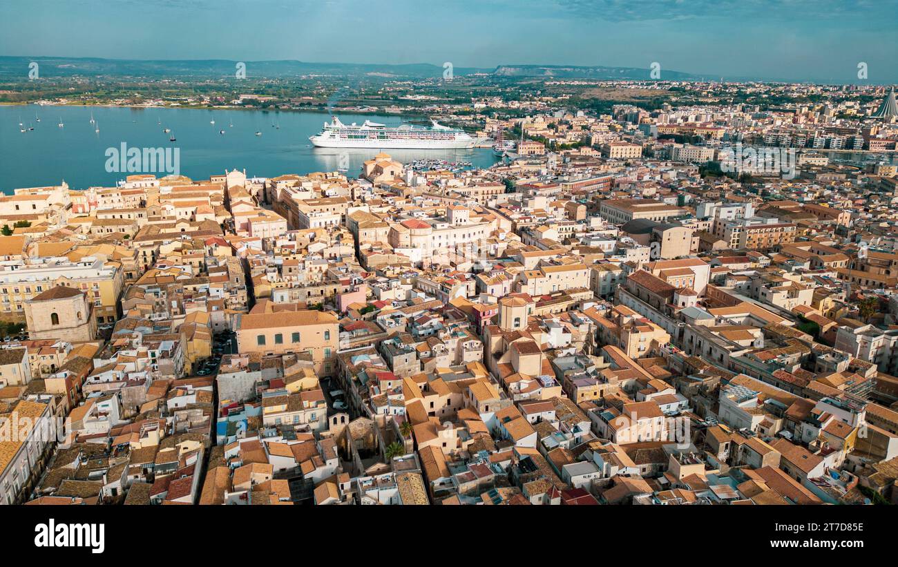 Foto aérea de la ciudad de Siracusa en Sicilia. Foto de stock