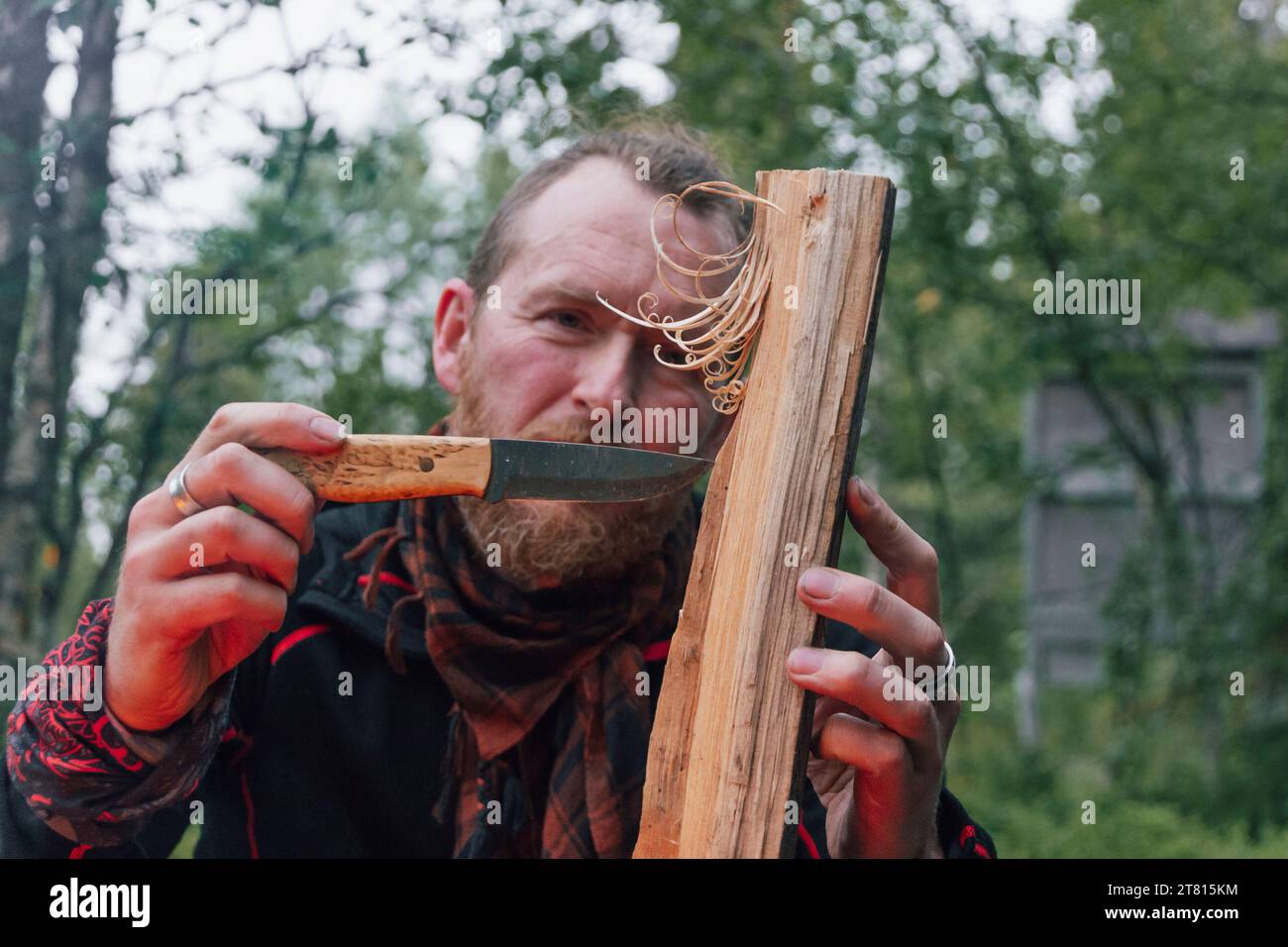 Cortador de leña fotografías e imágenes de alta resolución - Página 2 -  Alamy