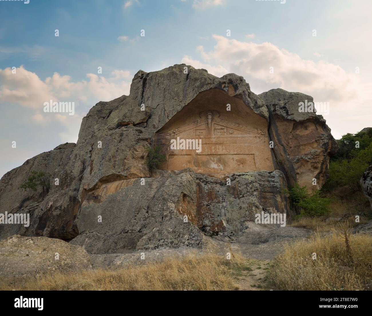 Yazılıkaya inacabado. Valle frigiano. Cerca del Monumento Midas. Patrimonio histórico de Turquía. Eskisehir, Turquía Foto de stock