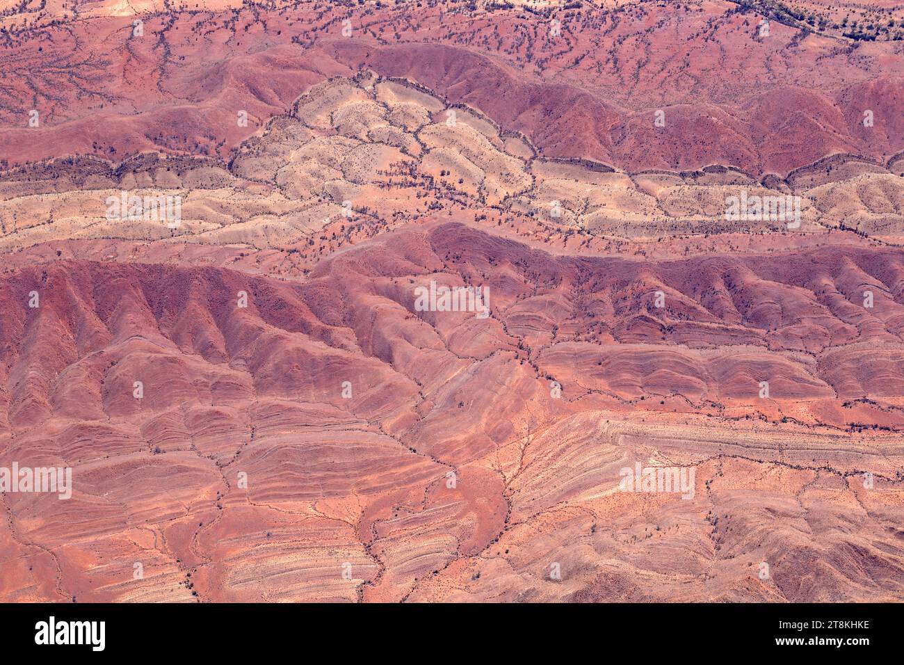 Los patrones del outback de los Flinders Ranges desde el aire Foto de stock