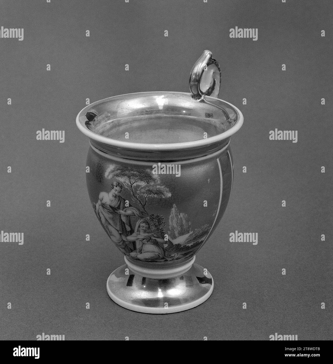 Autor desconocido, Copa, 9,5 cm, porcelana Foto de stock