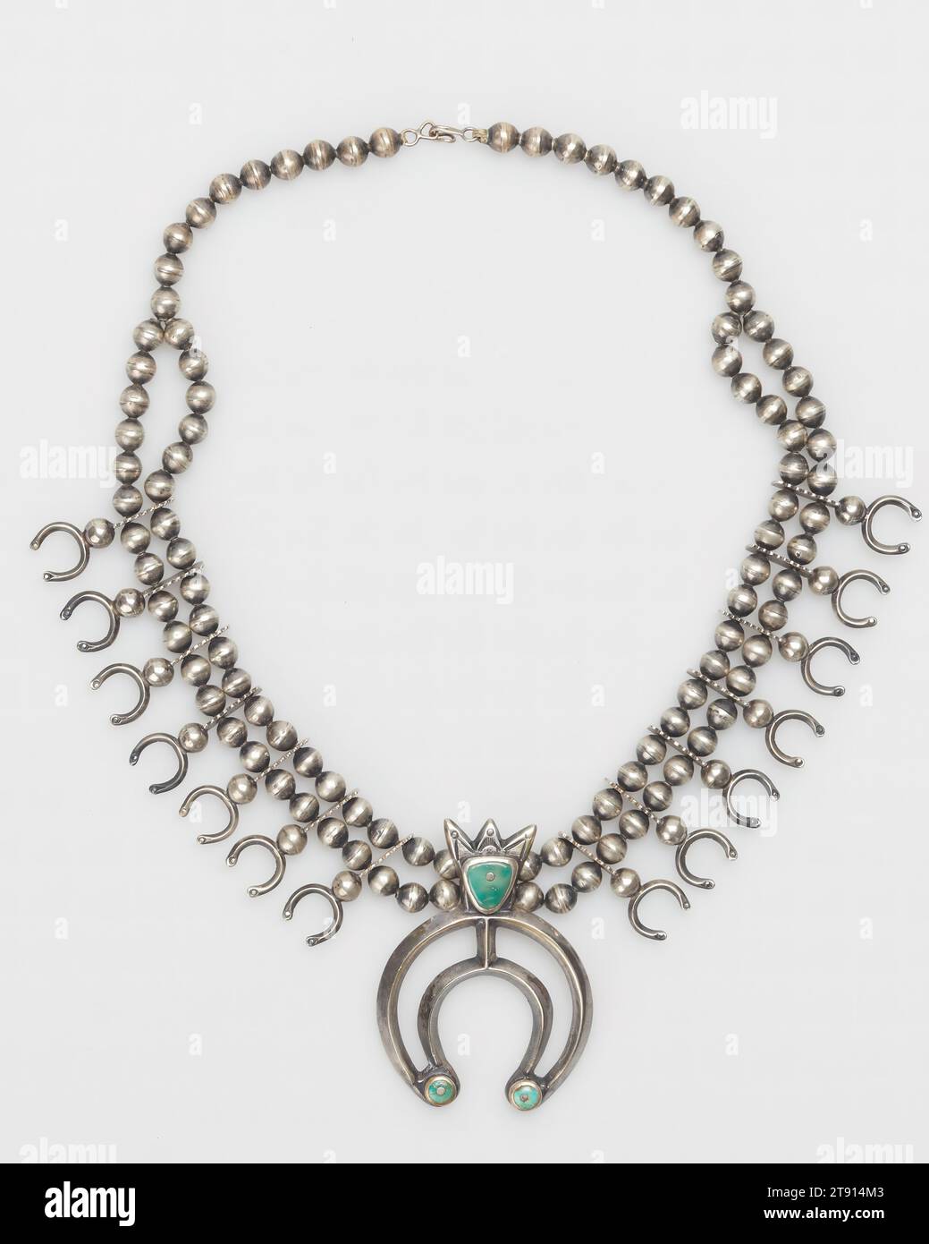 Collar, c. 1950, 14 in. (35,56 cm), Plata, turquesa, Estados Unidos, siglo XX Foto de stock