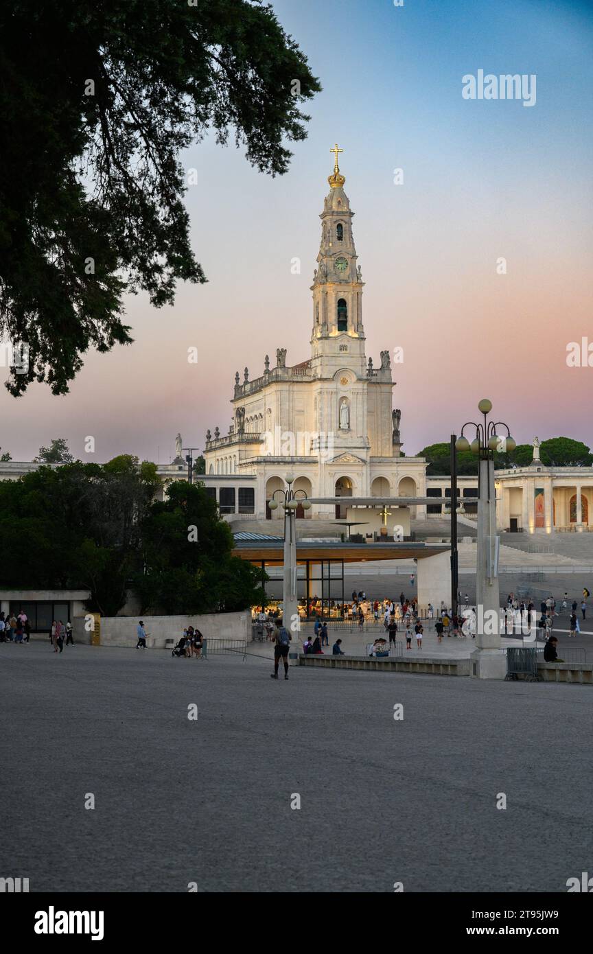 Santuario de Nuestra Señora del Rosario de Fátima en Fátima, Portugal. Foto de stock