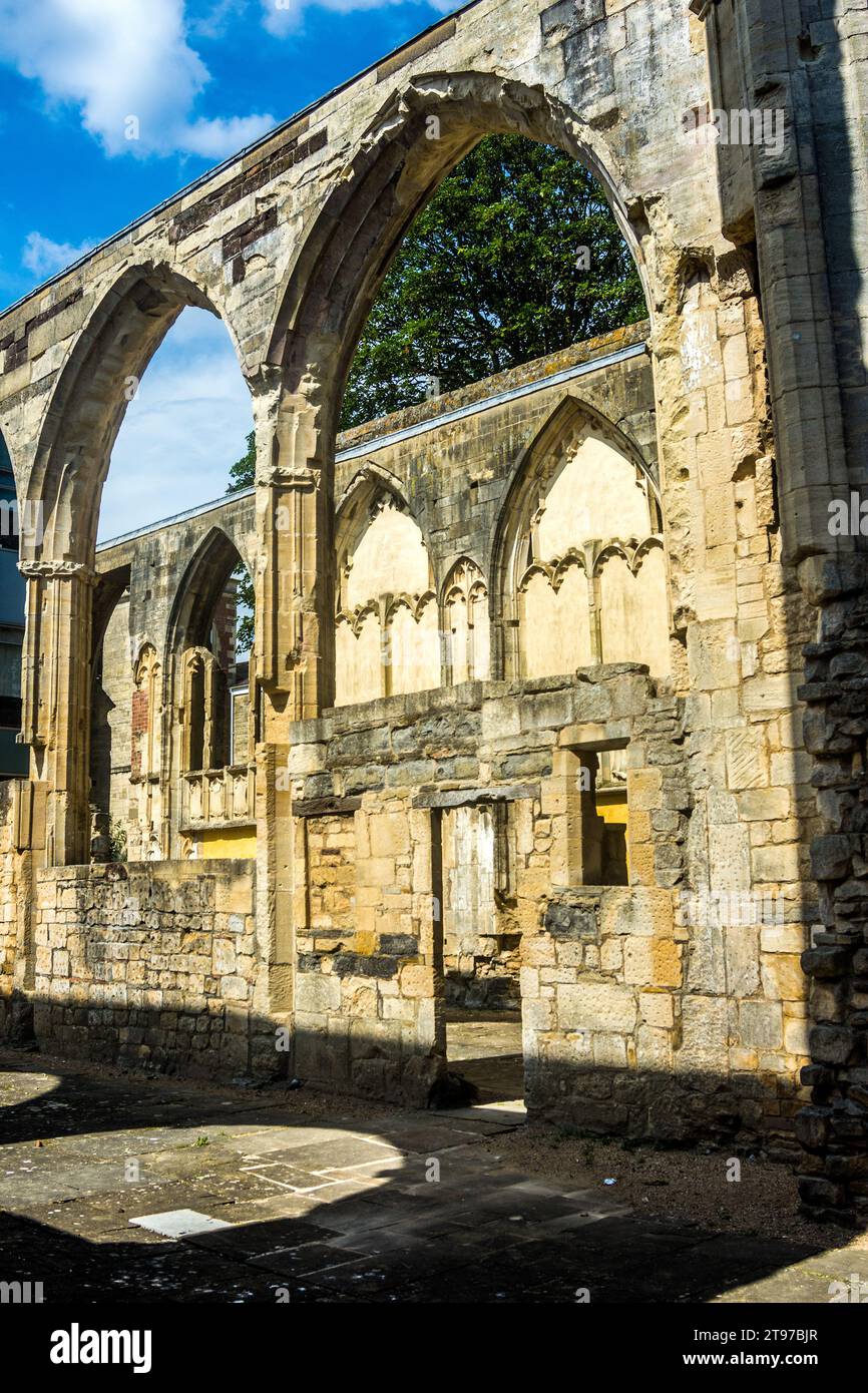 Fundada para una comunidad de monjes franciscanos alrededor de 1231. Cerrado en 1538 debido a la disolución de Enrique VIII de los monasterios. Foto de stock