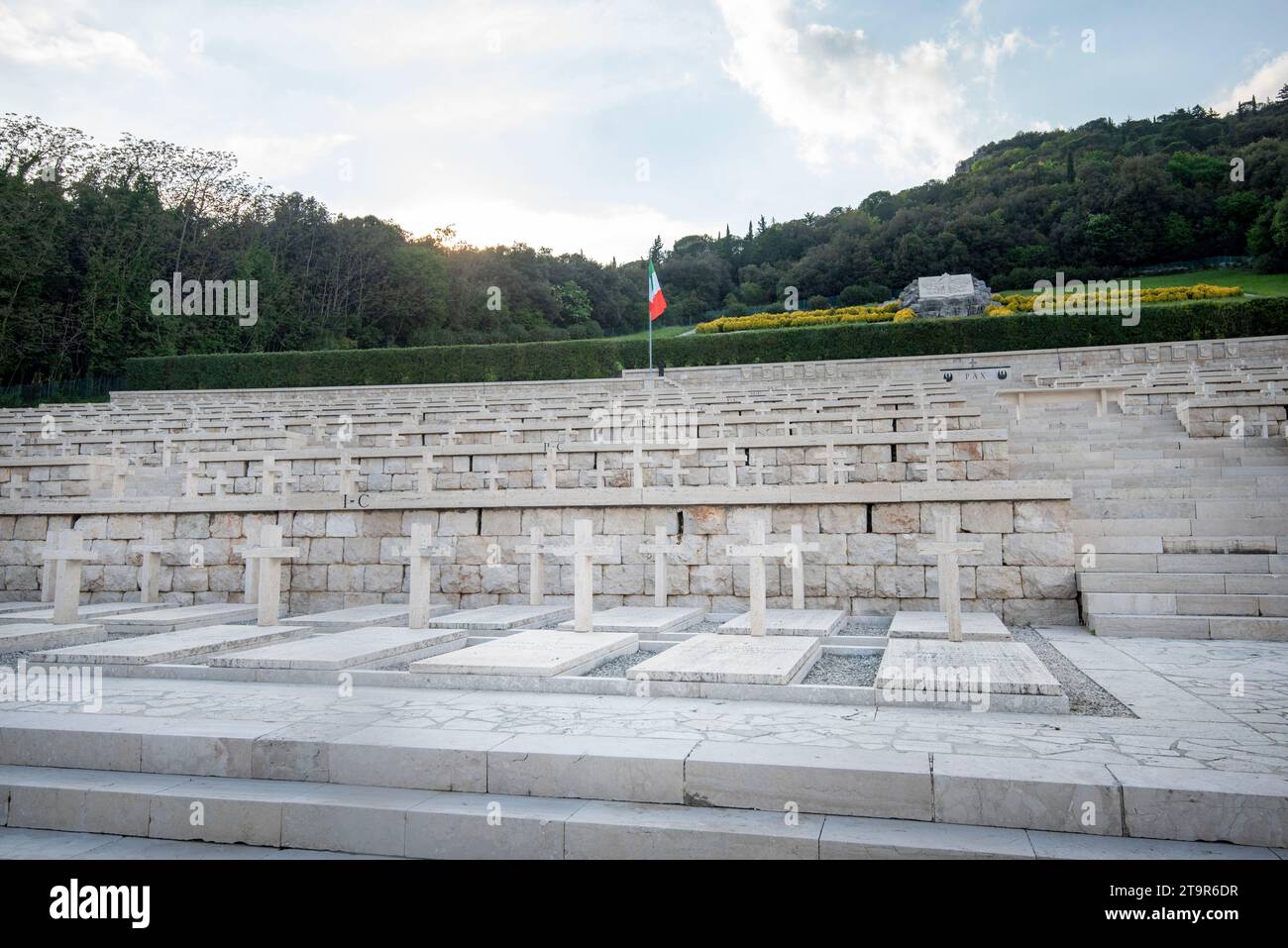 El Cementerio polaco de la Segunda Guerra Mundial - Monte Cassino - Italia Foto de stock