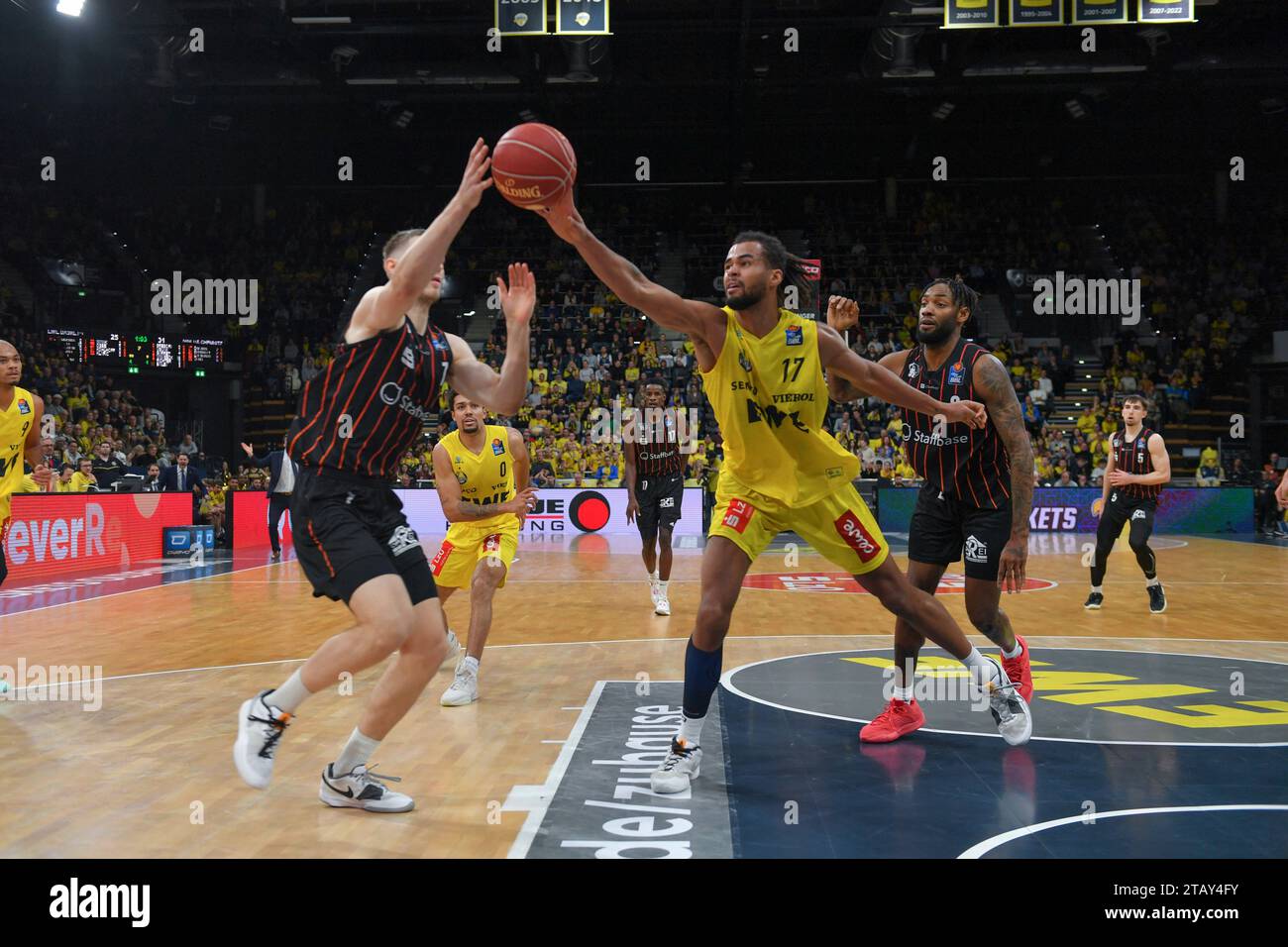 03.12.2023, EWE Arena, Oldenburg, GER, Easy creditBBL, OWE Baskets