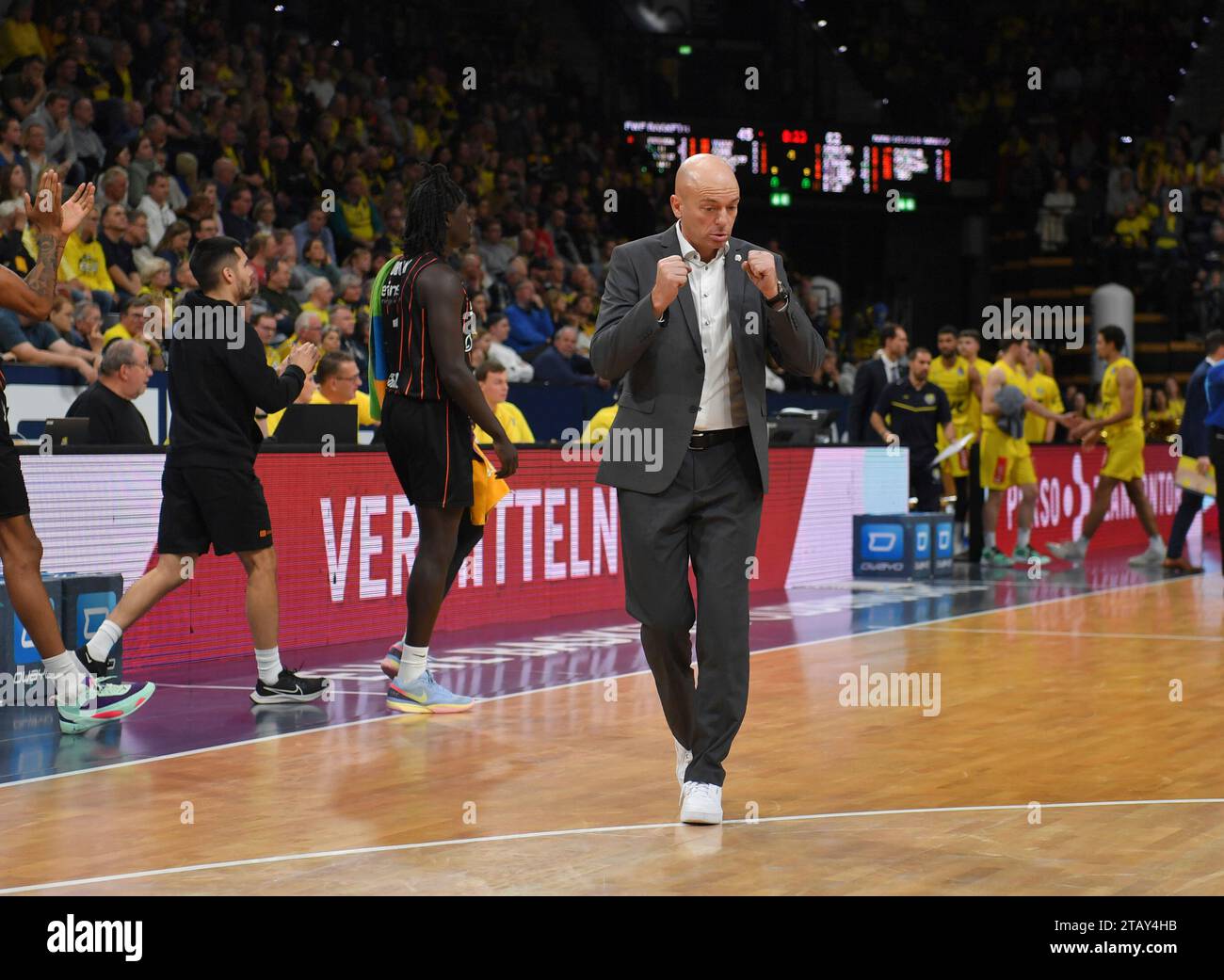 03.12.2023, EWE Arena, Oldenburg, GER, Easy creditBBL, OWE Baskets