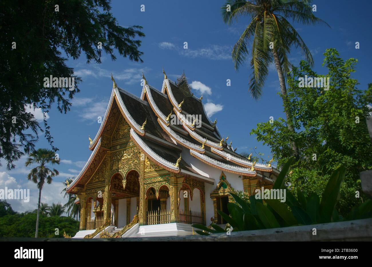 Templo budista dorado de Haw Pha Bang, Luang Prabang preservado Patrimonio de la UNESCO, Laos Foto de stock