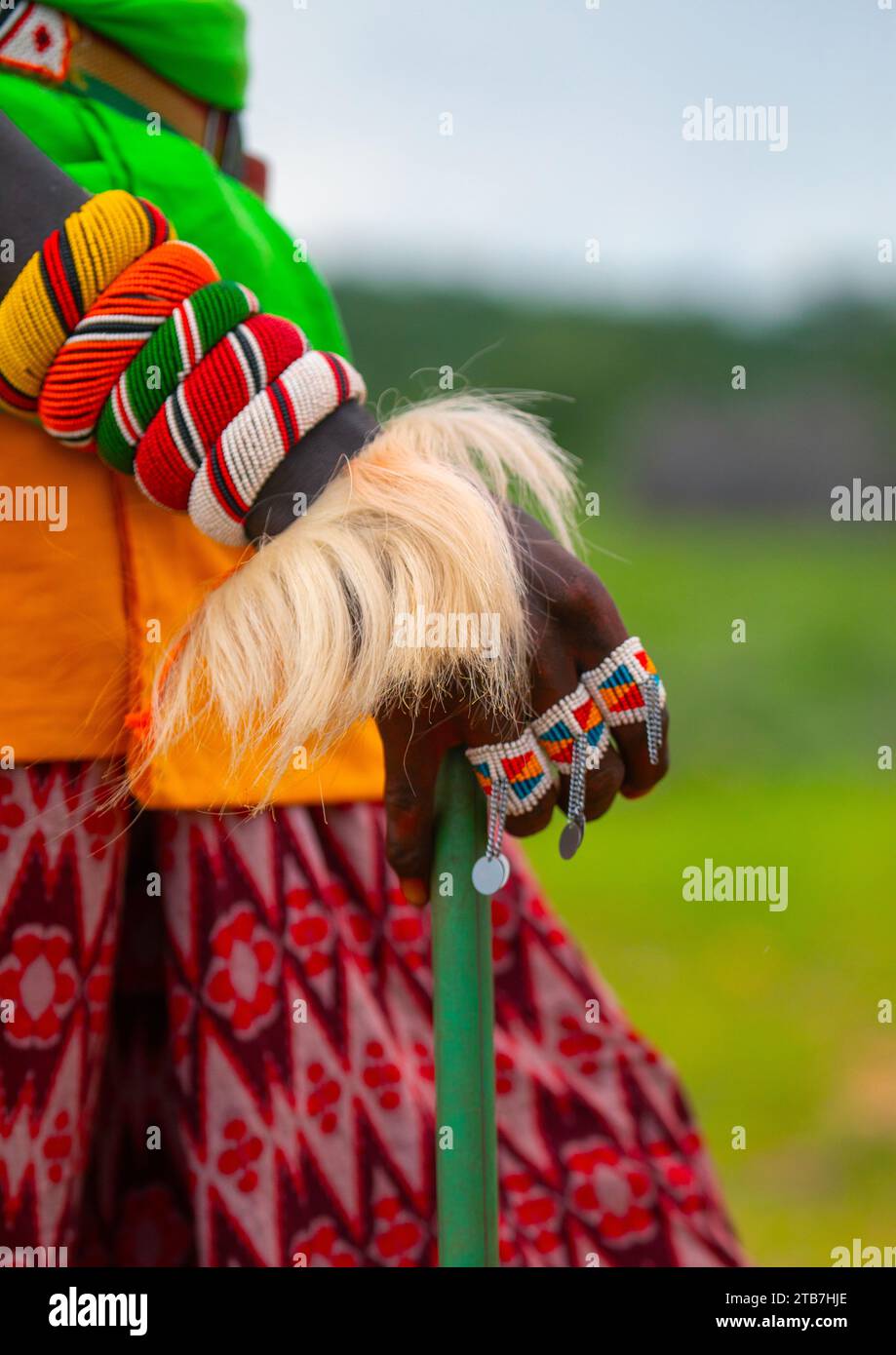 Retrato de un miembro de la tribu samburu morane, Condado de Samburu, Reserva Nacional de Samburu, Kenia Foto de stock