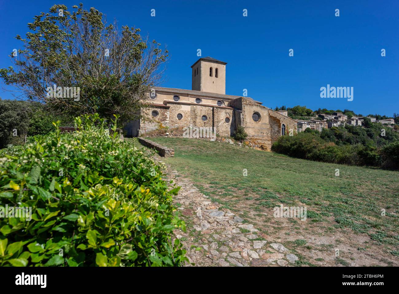 iglesia de SaintMichel, edificio románico del siglo XIII castillo