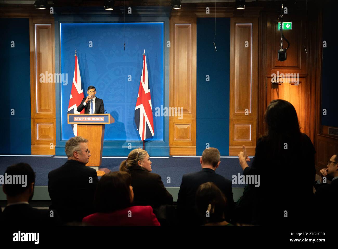 El Primer Ministro Rishi Sunak Durante Una Conferencia De Prensa En La Sala De Información De 3641