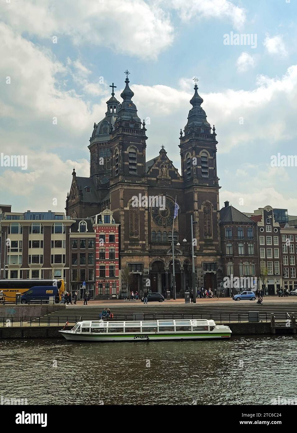 Basílica de San Nicolás. Iglesia católica en Ámsterdam, Países Bajos. Foto de stock