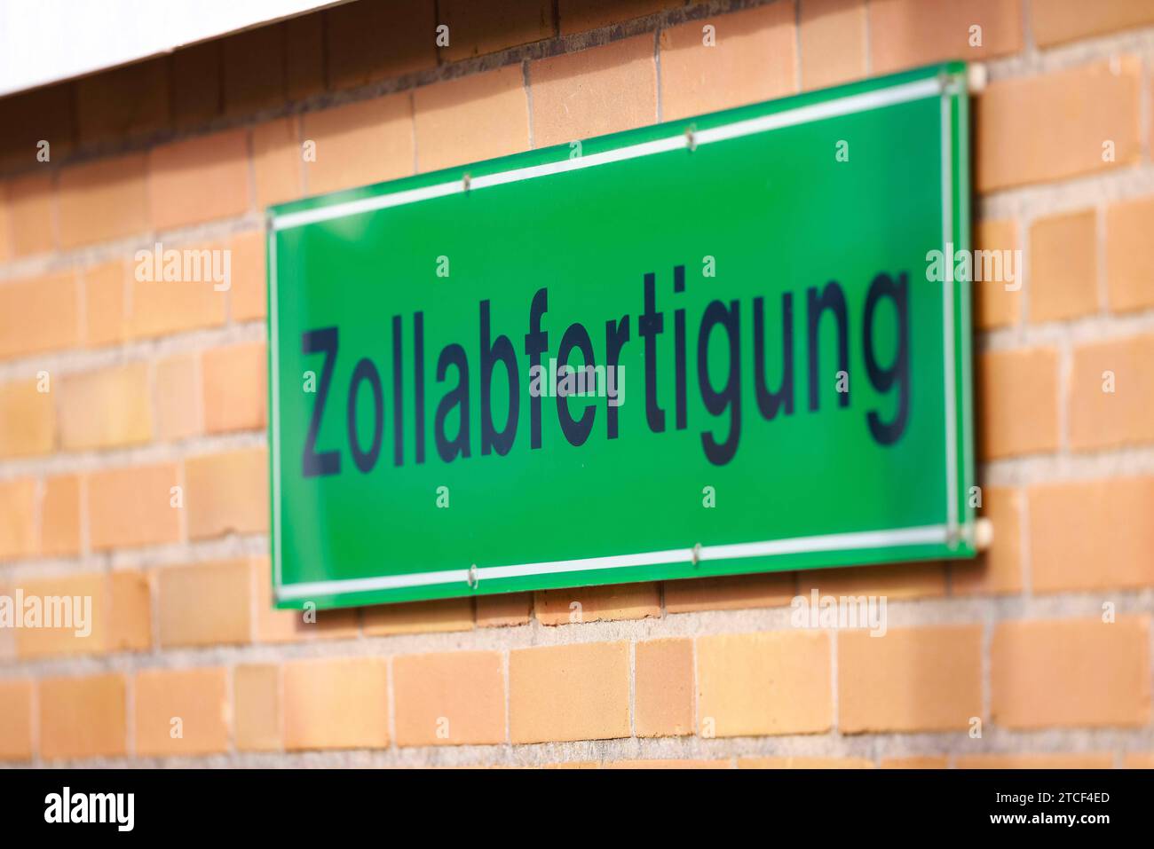 Helgoland, Deutschland 11. Abril de 2023 Schild Zollabfertigung