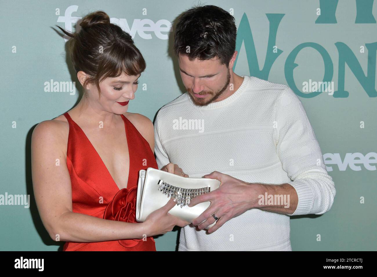 Leighton Meester y Robbie Amell más allá de Amazon Freevee y Prime