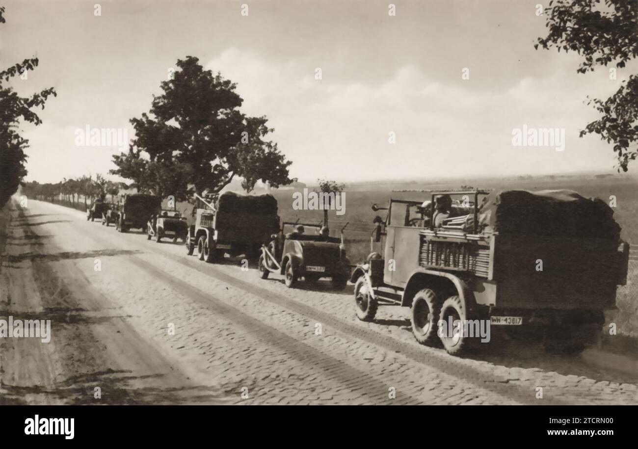 Esta imagen captura un convoy militar alemán en movimiento