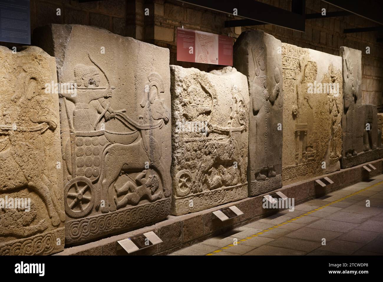 Tallas antiguas en el Museo de las Civilizaciones Anatolianas, ciudad de Ankara, Turkiye Foto de stock