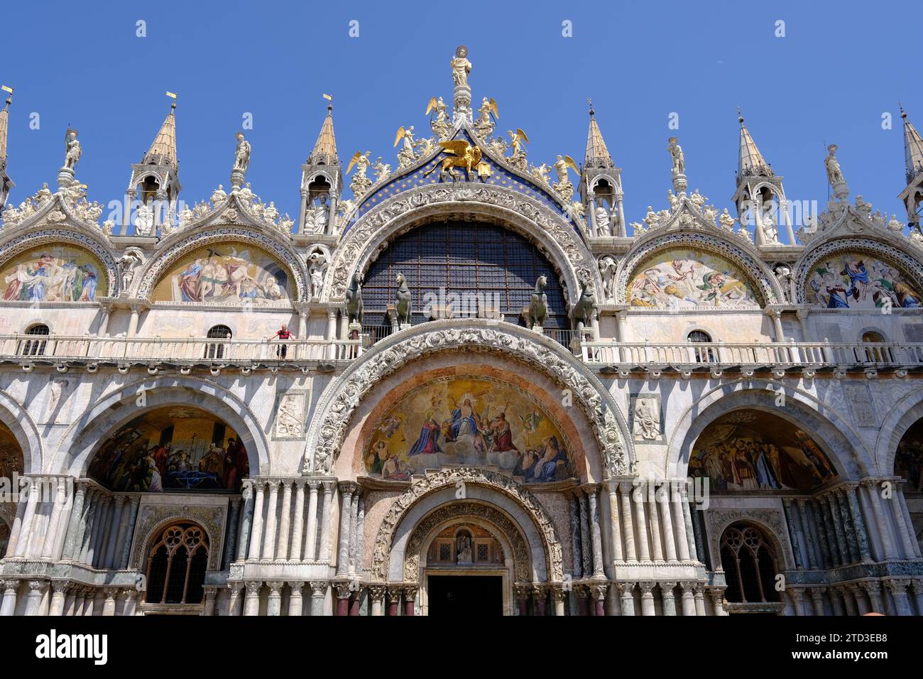 Venecia Italia - Basílica de San Marcos - Basílica de San Marco - Pinturas de fachada oeste Foto de stock