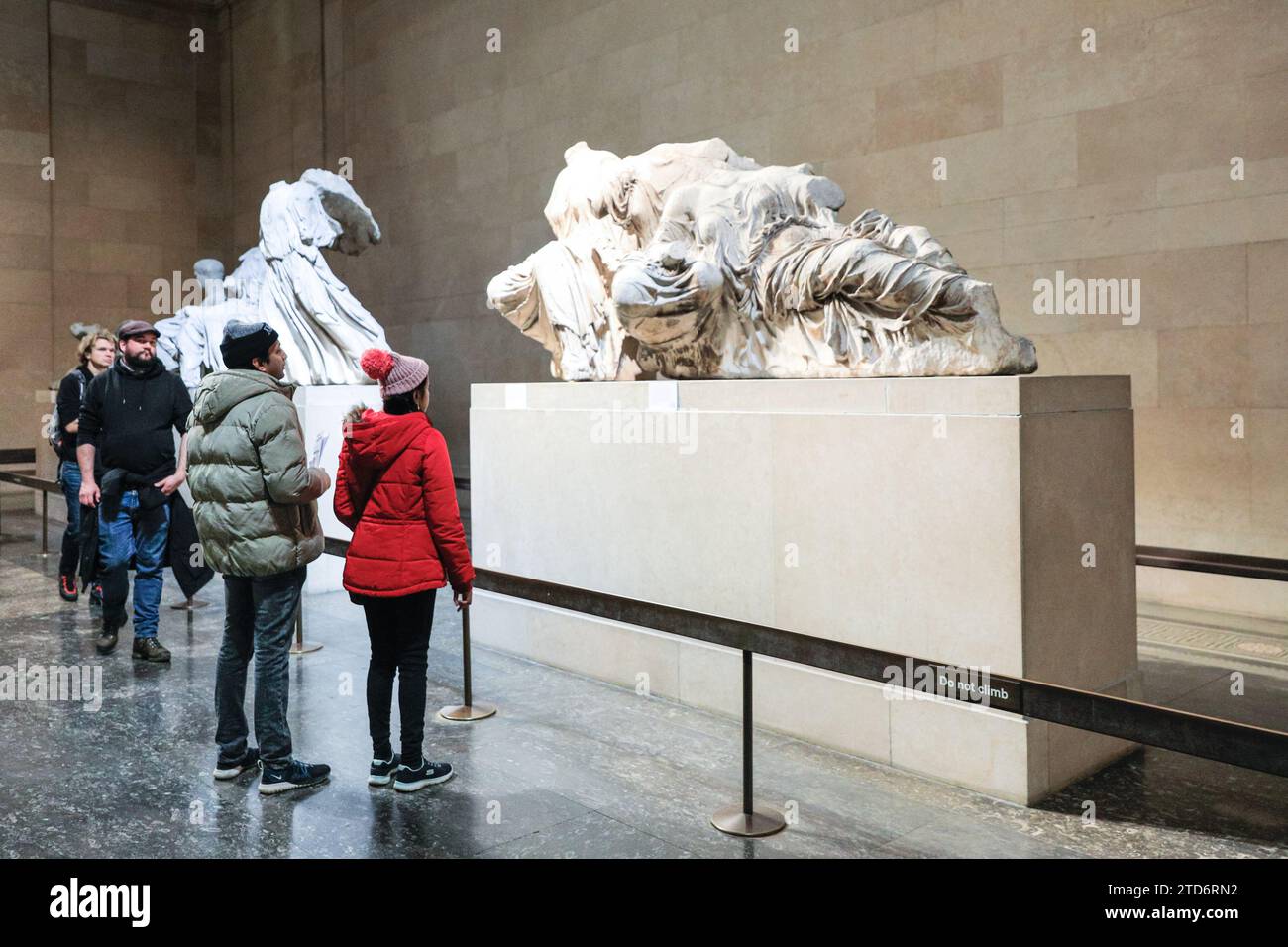 Londres Reino Unido De Diciembre De Turistas Y Visitantes Admiran Esculturas Del