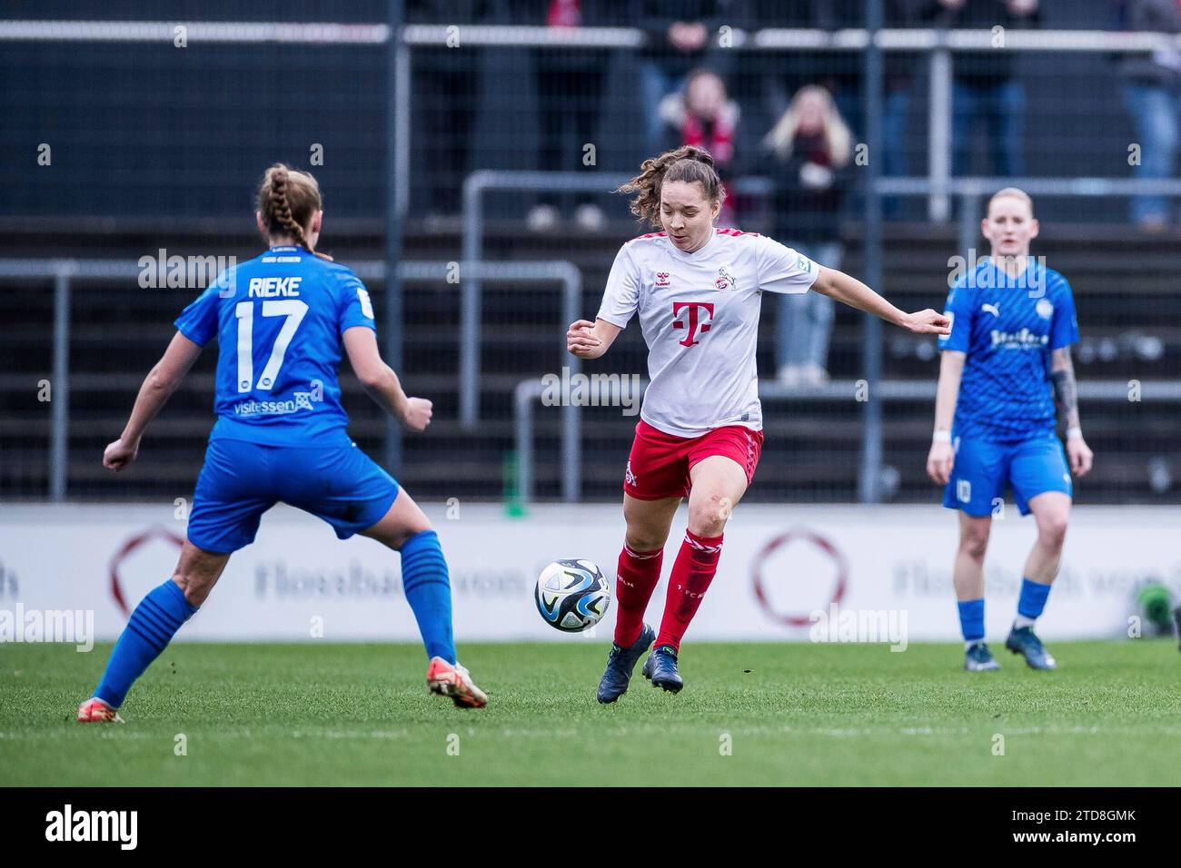 1. Fc Köln Vs Fehérvár Fc Lineups Zweikampf Annalena Rieke (SGS Essen, #17), Lotta Cordes (1. FC K?ln, #6