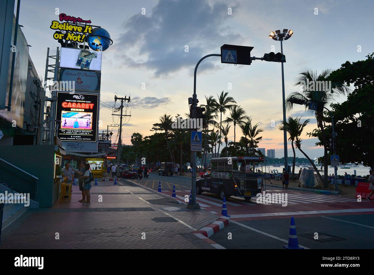 Sonthaew Beach Road Pattaya Tailandia Foto de stock