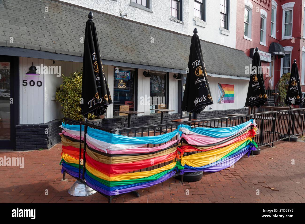 Washington, DC - Como usted es, un restaurante / bar en Capitol Hill que dice que es un espacio seguro para todos, incluidas las personas LGBTQ. Foto de stock