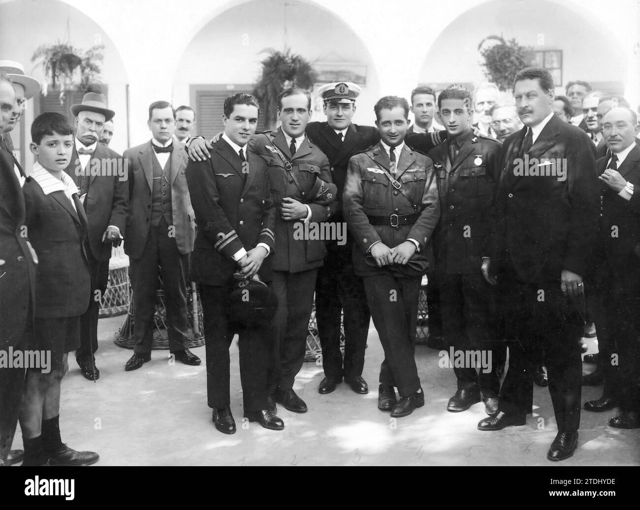 Salvador manrique de lara fotografías e imágenes de alta resolución Alamy