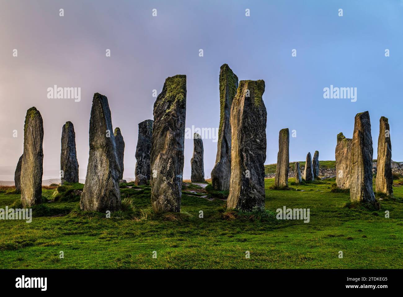 PIEDRAS DE PIE DE CALLANISH (2900-2600 A.C.) CALLANISH ISLA DE LEWIS LAS HÉBRIDAS ESCOCIA REINO UNIDO Foto de stock