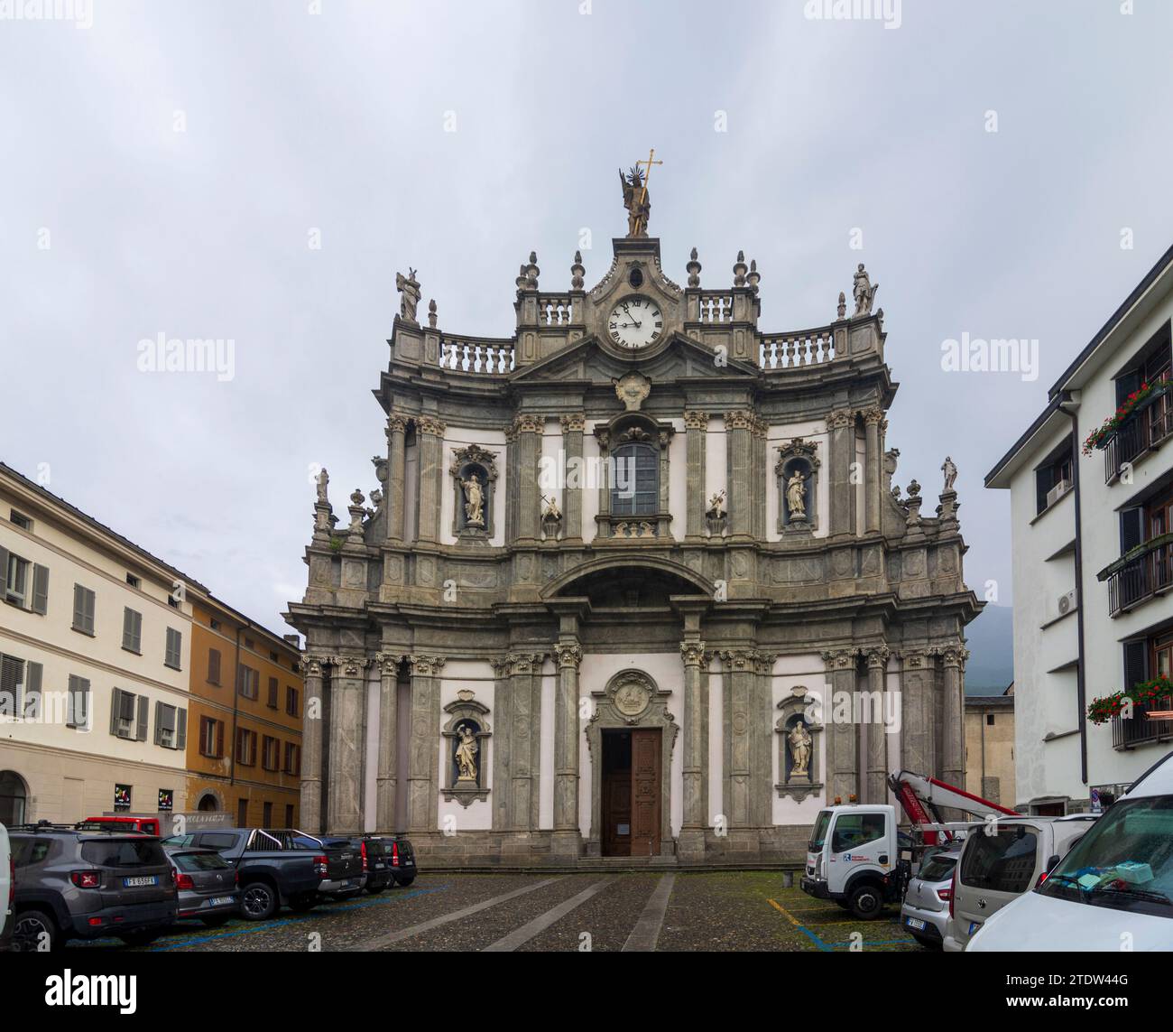 Morbegno: iglesia San Giovanni Battista en Sondrio, Lombardia, Lombardía, Italia Foto de stock