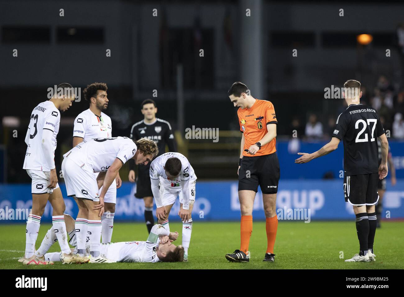Lovaina, Bélgica. 26 de diciembre de 2023. Mathieu Maertens de OHL se