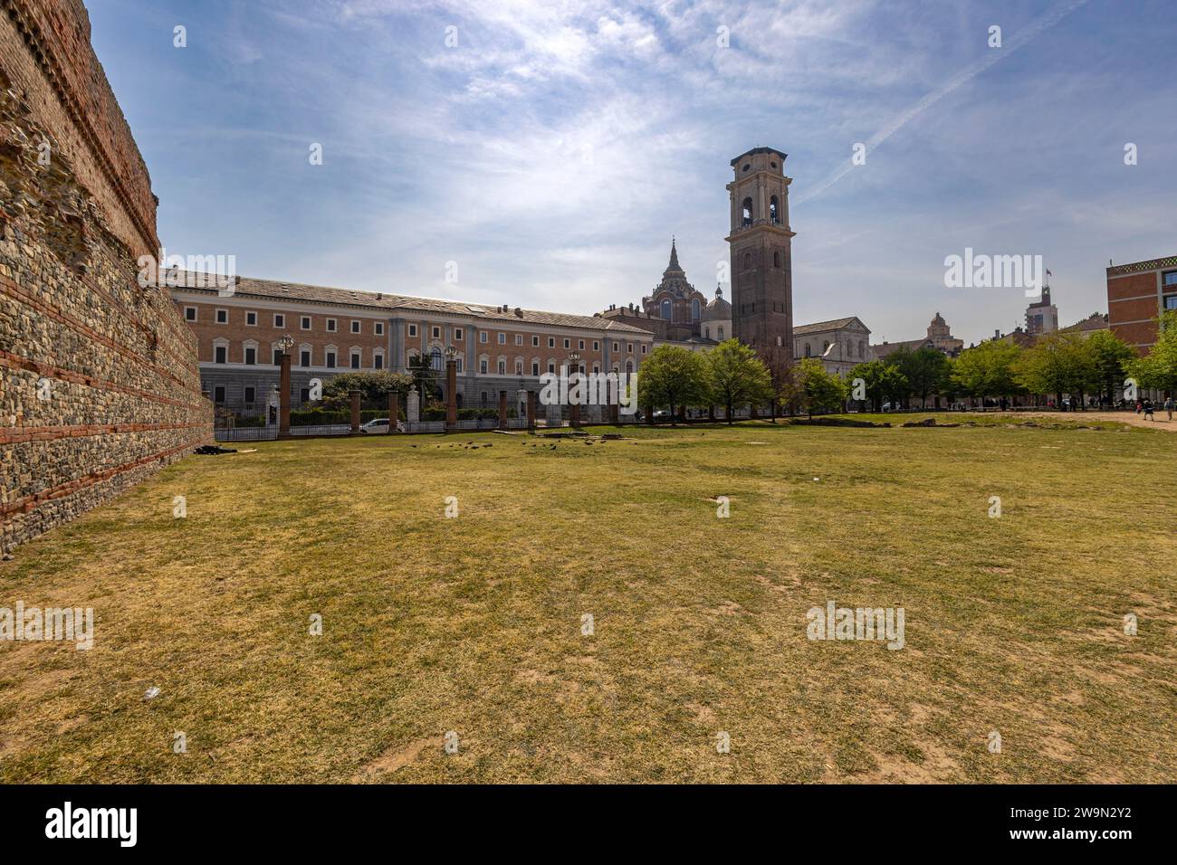 TURÍN, ITALIA, 11 DE ABRIL de 2023 - La Catedral de San Edificio Juan Bautista y Museos Reales en Turín (Torino), Italia Foto de stock