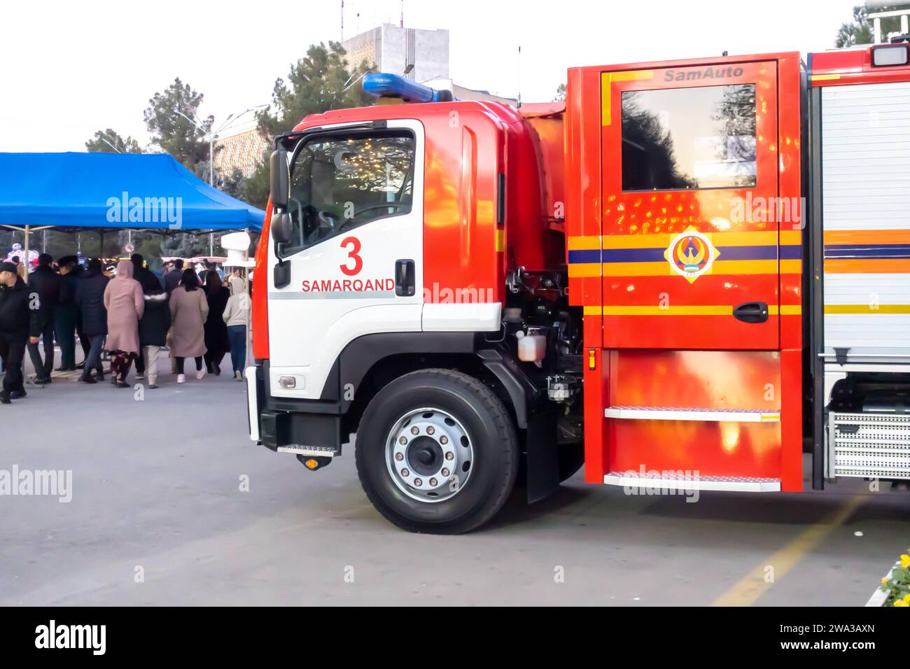 Coche de la brigada de bomberos, vehículo de protección contra incendios samarcanda Uzbekistán Foto de stock