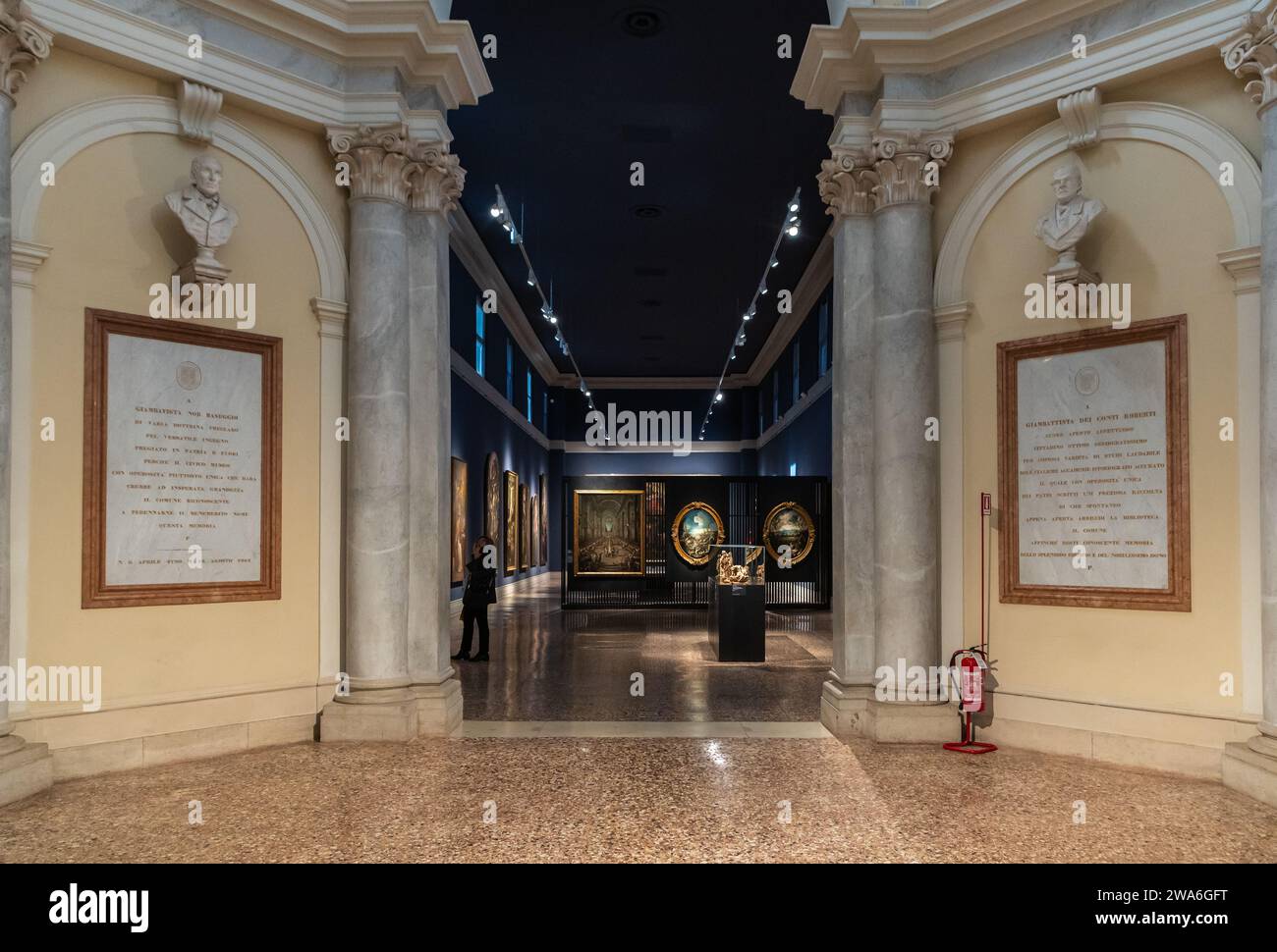 Salas de exposición internas del Museo Cívico de Bassano del Grappa, región del Véneto, norte de Italia, 16 de diciembre de 2023 Foto de stock
