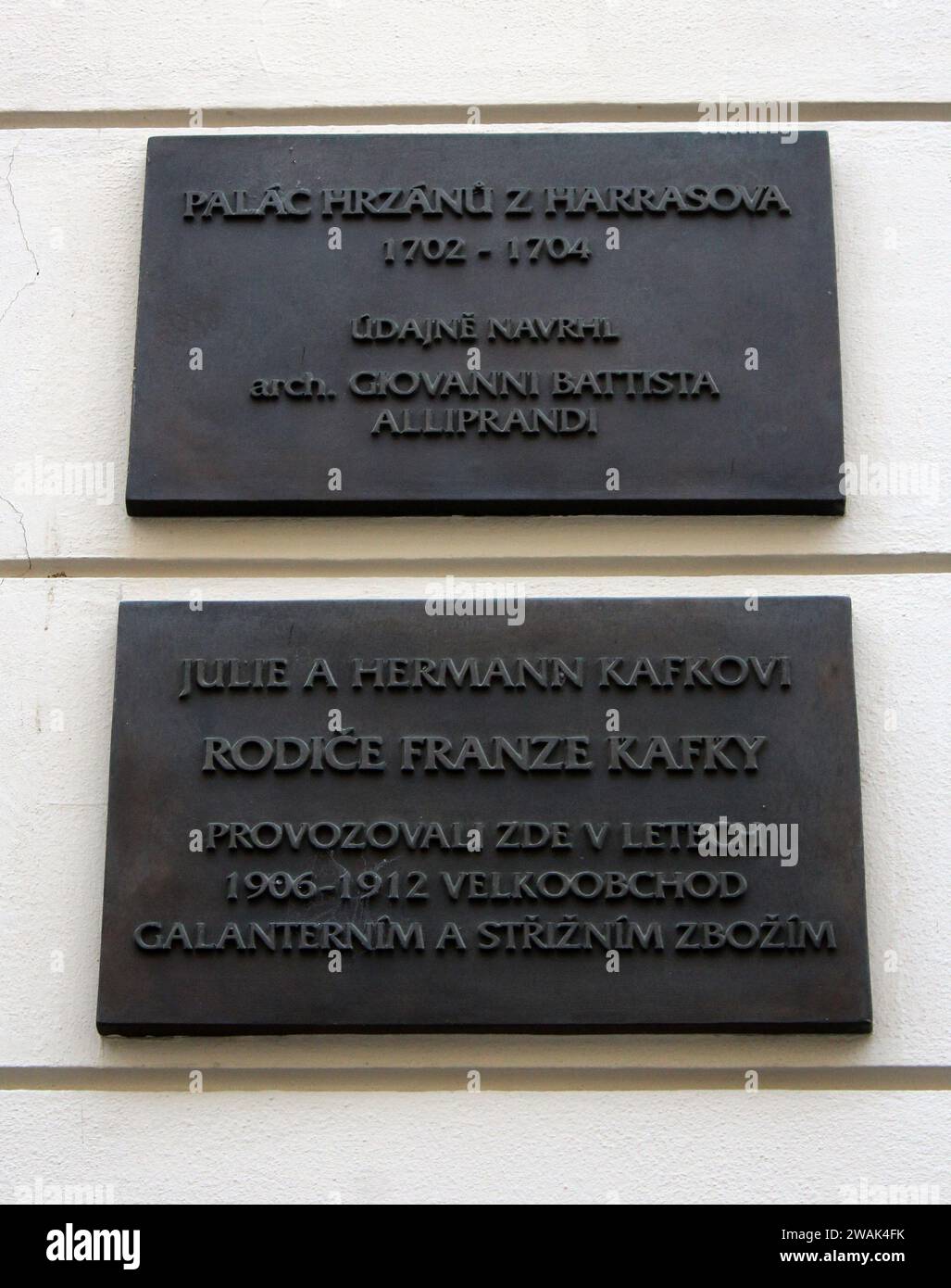 Palacio de los Hrzans de Harasov en la calle Celetna en Praga