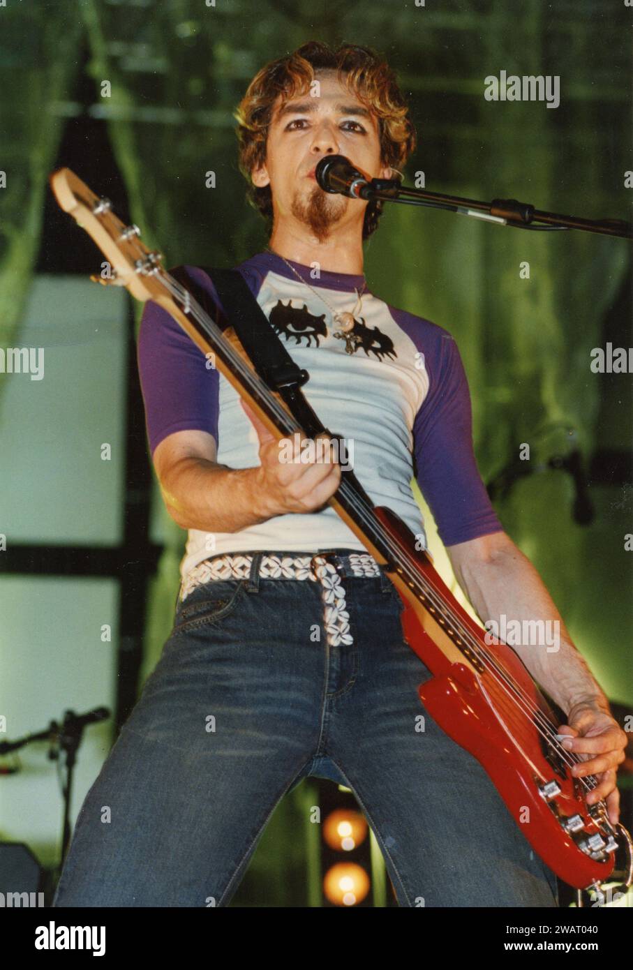 Cantante y músico italiano Morgan en un concierto de banda Bluvertigo, Italia 1990 Foto de stock