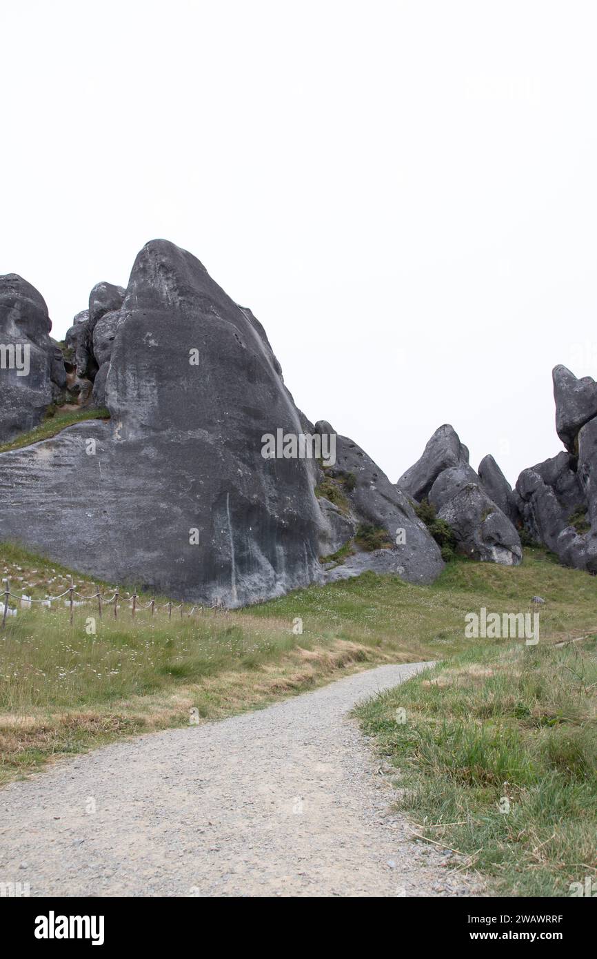 Castle Hills es un lugar muy popular para la escalada y el boulder. Hay un gran número de subidas atornilladas dentro de la reserva Foto de stock