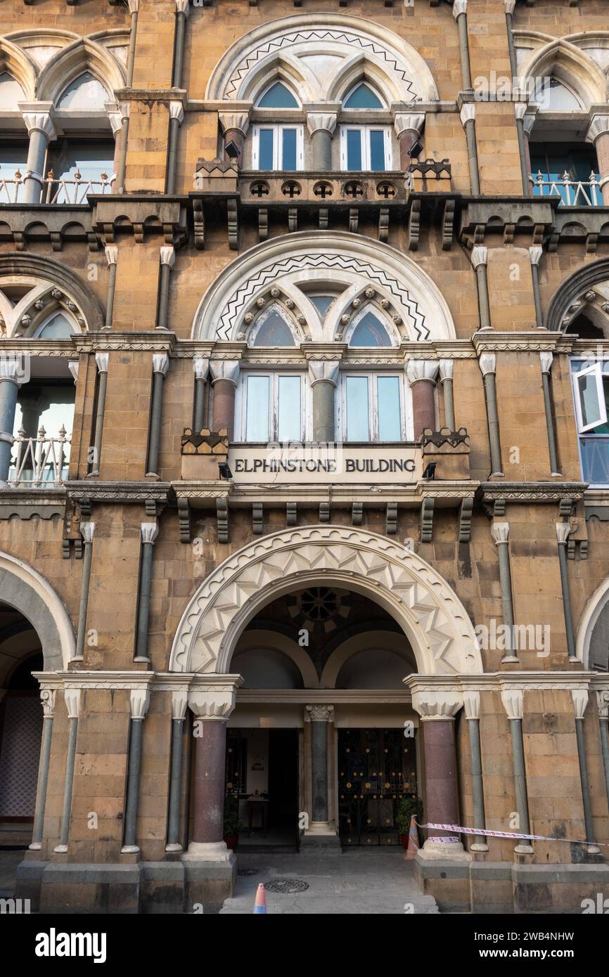 Mumbai, Maharashtra, India, , Elphinstone Building es un edificio histórico con arquitectura clásica, solo editorial. Foto de stock