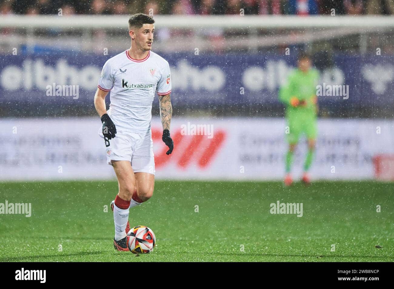 Oihan Sancet del Athletic Club en acción durante el partido de la Copa El Rey Round of 32 entre el SD Eibar y el Athletic Club en el estadio Ipurua el 07 de enero 2 Foto de stock