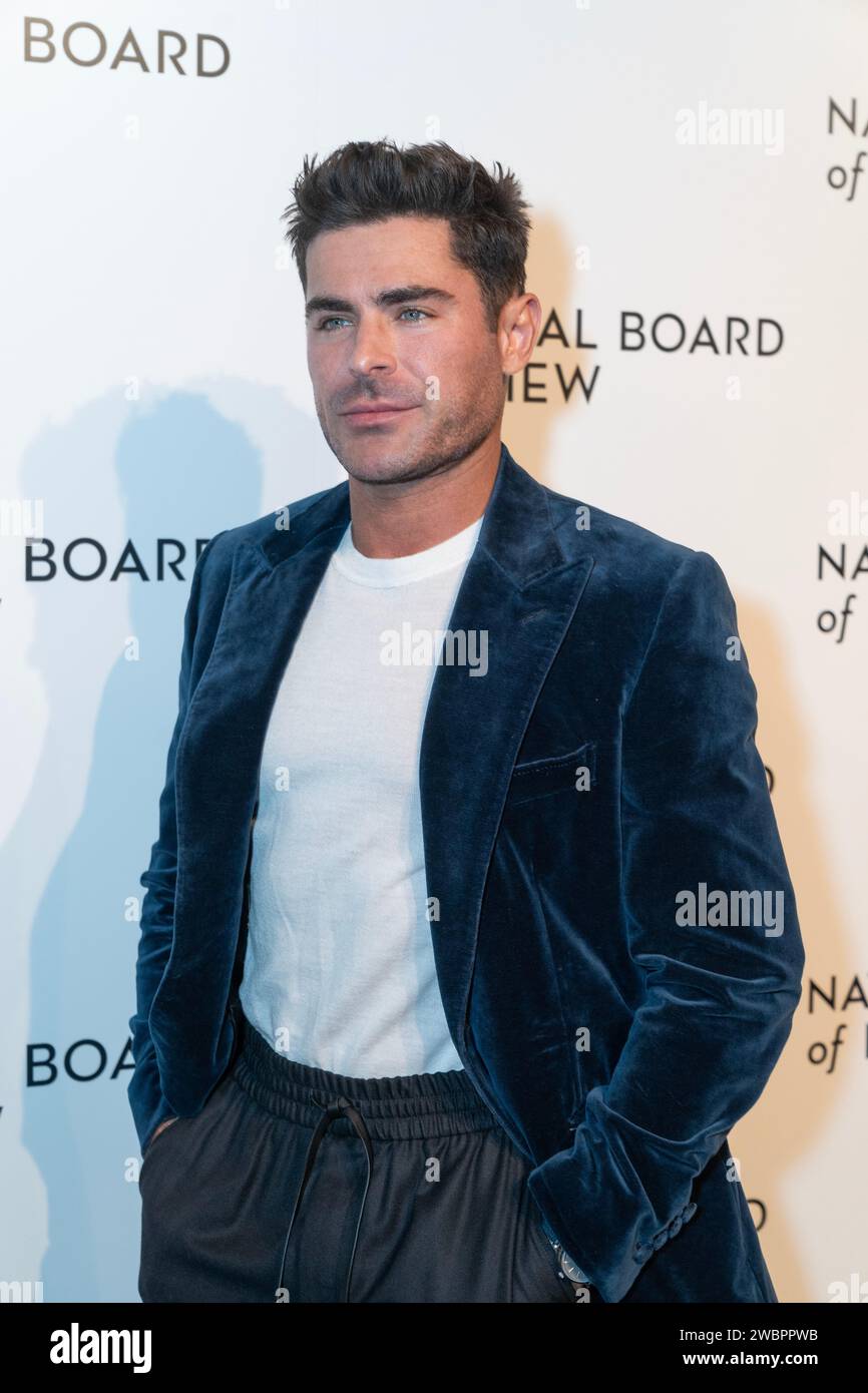 Zac Efron asiste a la Gala de Premios de la Junta Nacional de Revisión