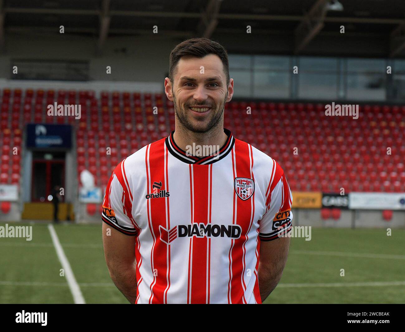 El delantero de Derry City, Pat Hoban, fotografió en el Ryan McBride Brandywell Stadium, Derry