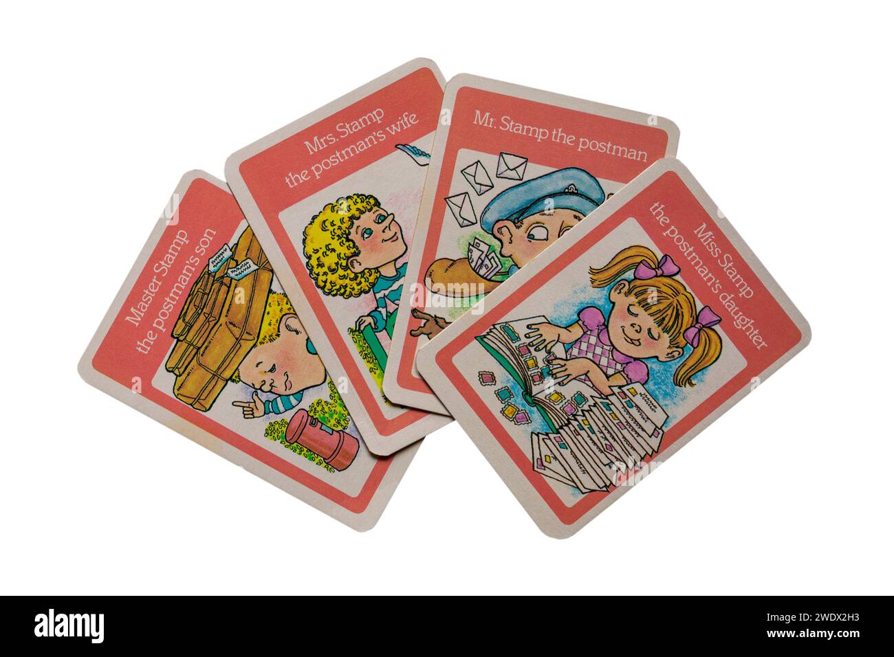 Viejas familias felices retro jugando a las cartas aisladas en el fondo