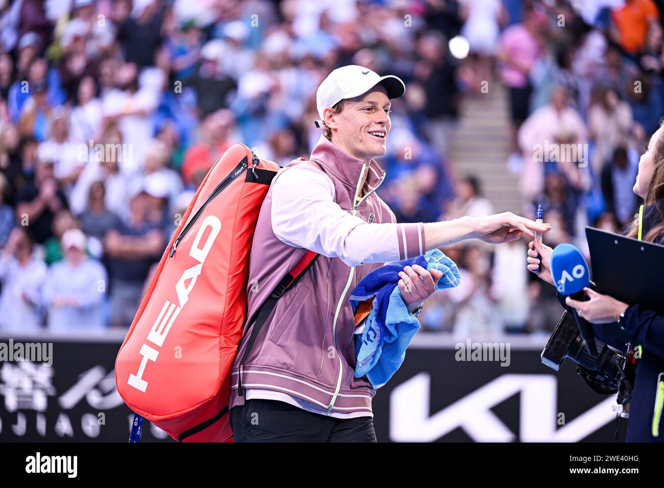 París, Francia. 20 de enero de 2024. Jannik Sinner durante el torneo de tenis Australian Open AO 2024 Grand Slam el 21 de enero de 2024 en Melbourne Park en Australia. Crédito: Victor Joly/Alamy Live News Foto de stock