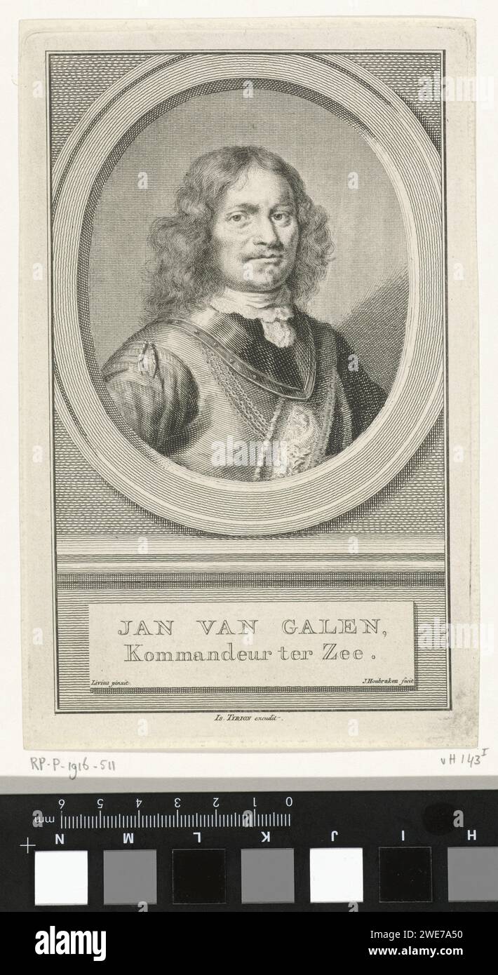 Retrato de Johan van Galen, Jacob Houbraken, después de Livius, 1749 - 1759 imprimir Busto a la derecha de Johan van Galen en un óvalo. El retrato descansa sobre un zócalo sobre el que se encuentra su nombre y título en dos líneas en holandés. Amsterdam papel grabado / grabado Foto de stock