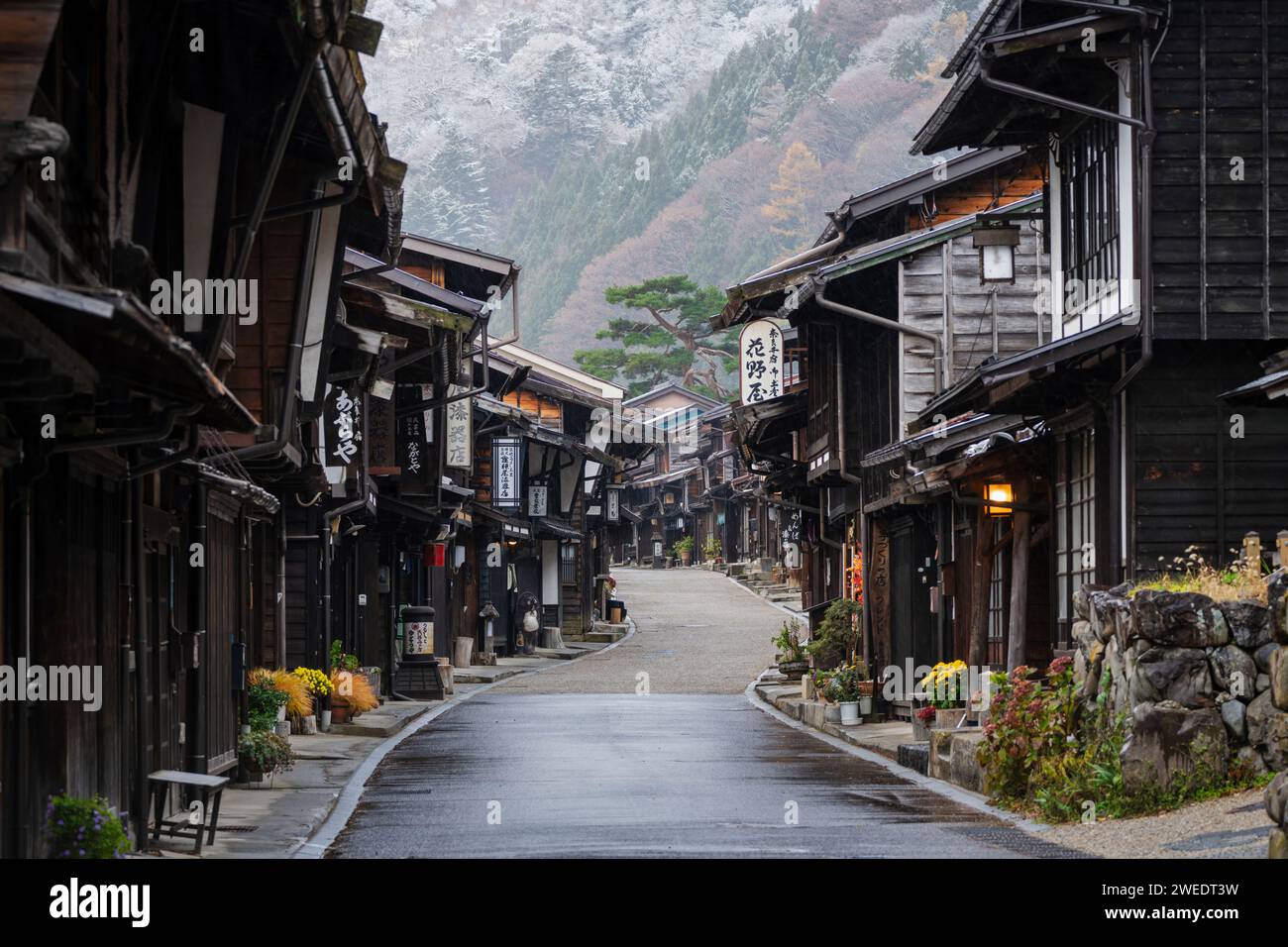 Narai-juku es una histórica ciudad de correos en el sendero Nakasendo en el valle de Kiso, Prefectura de Nagano, Japón. Foto de stock