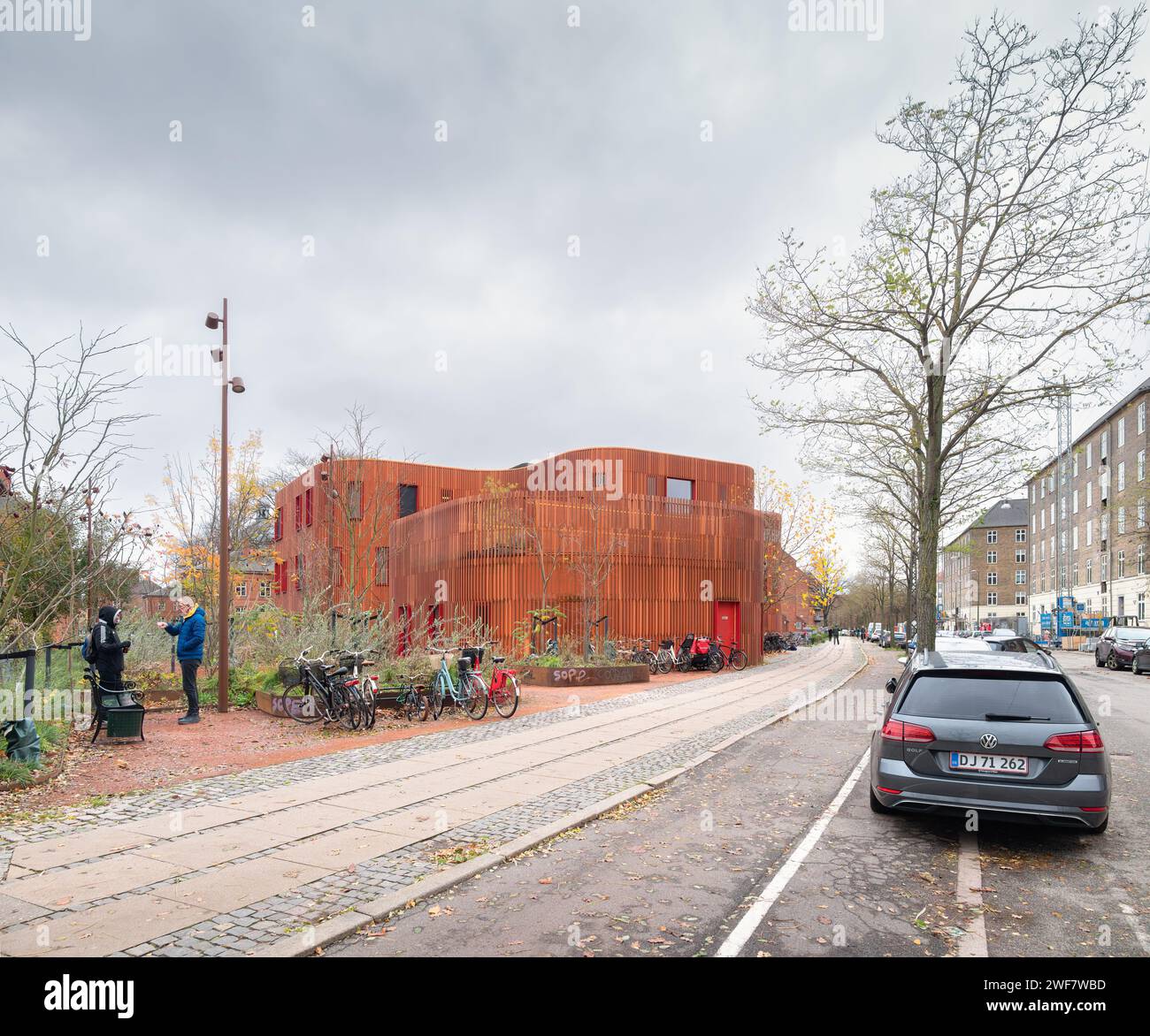 Copenhague, Dinamarca - Jardín de infantes Forfatterhuset por COBE Foto de stock