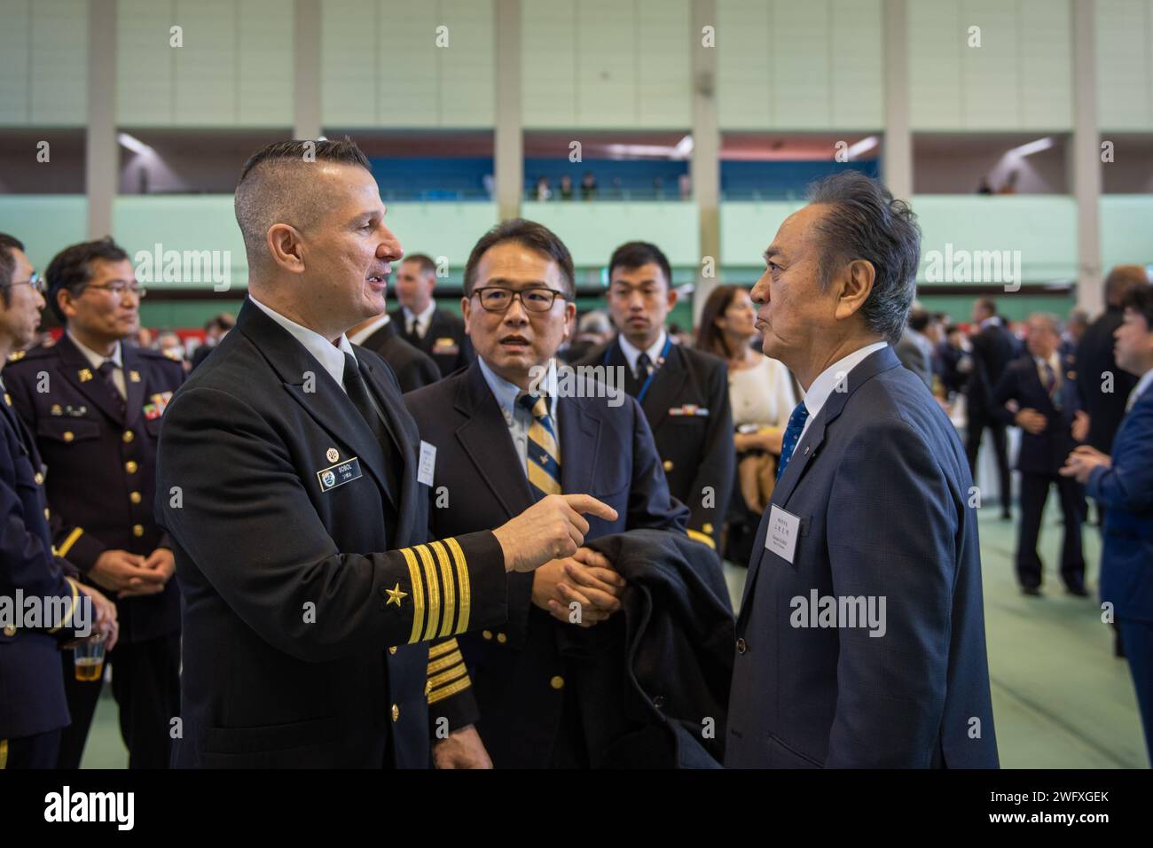 YOKOSUKA, Japón (4 de enero de 2024) El Capitán Les Sobol, Comandante