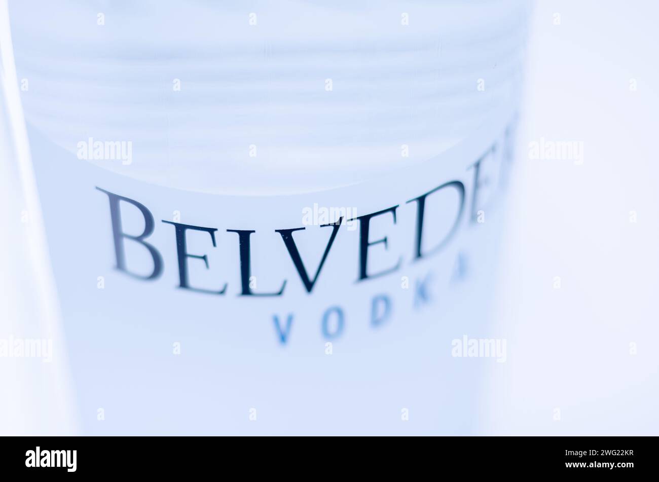 LONDRES, Reino Unido - 18 DE ENERO de 2024 Una marca de vodka de centeno polaco producido y distribuido por LVMH, llamado así por Belweder, el palacio presidencial polaco en Wa Foto de stock