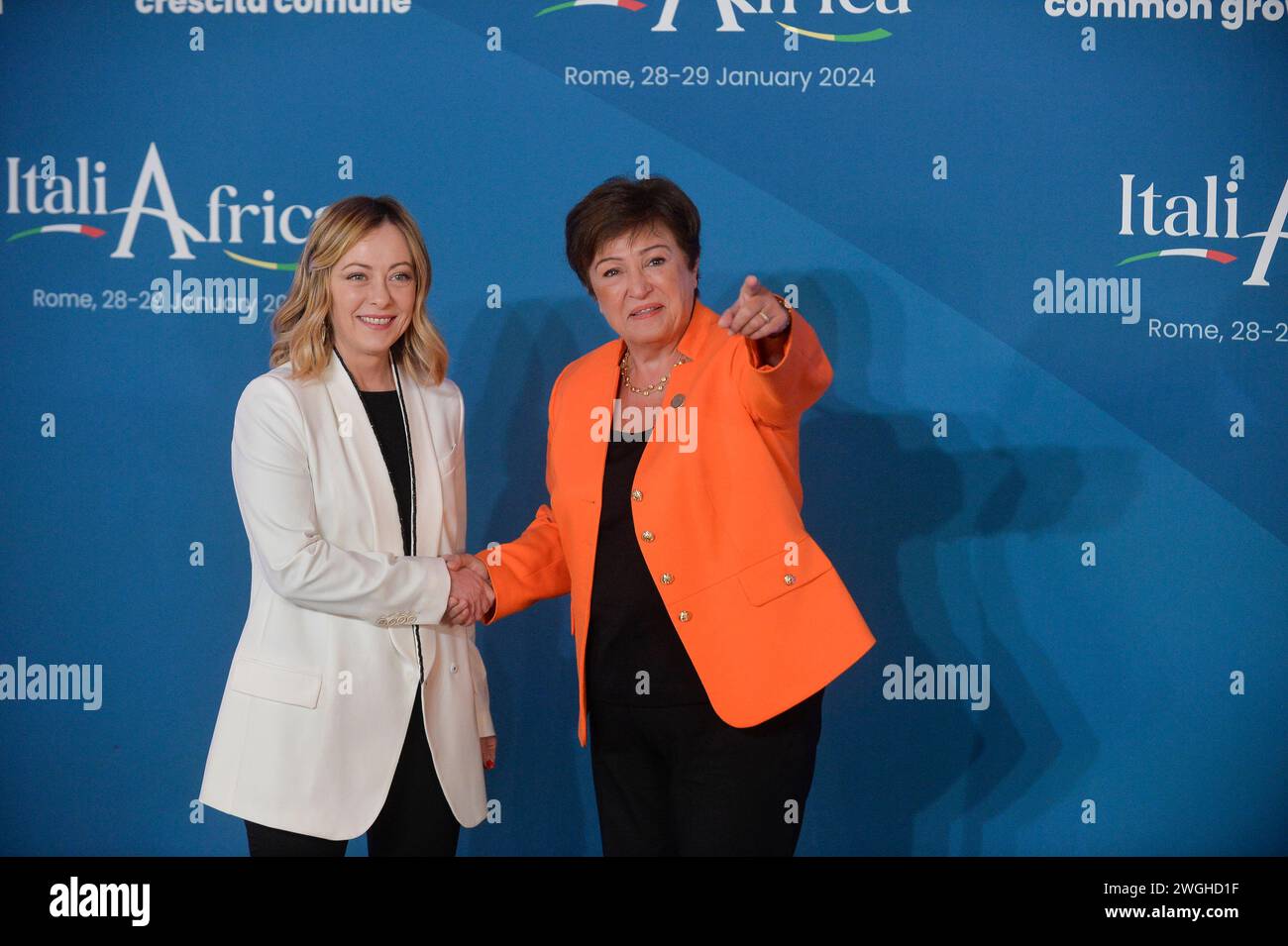 Italia, Roma, 29 de enero de 2024: Cumbre Italia África 'Italia, Un puente de crecimiento común'. En la foto Premier italiana Giorgia Meloni y Kristalina Foto de stock