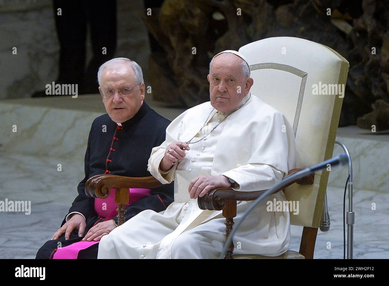 Italia, Roma, 7 de febrero de 2024: El Papa Francisco durante la audiencia general semanal en la sala Paolo VI Foto © Stefano Carofei/Sintesi/Alamy Live News Foto de stock