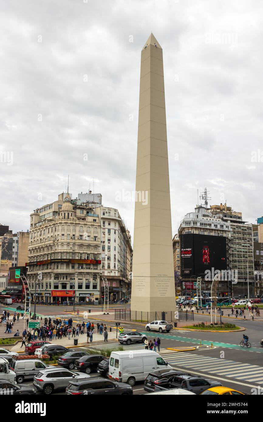 Obelisco de Buenos Aires, Argentina, lunes 13 de noviembre de 2023. Foto: David Rowland / One-Image.com Foto de stock