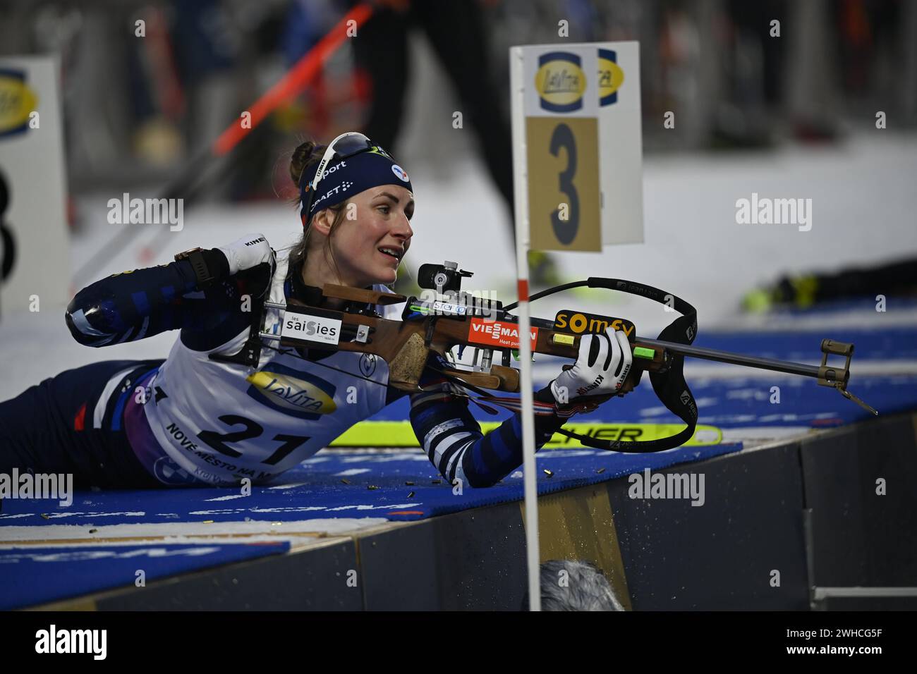 Justine BraisazBouchet de Francia compite en el sprint femenino 7, 5